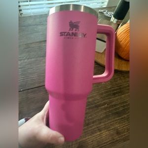 Lightly Used Stanley 40 Ounce Adventure Quencher Azalea